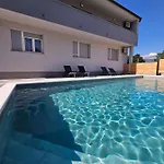 Dado Apartment *