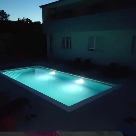 Dado 아파트 Čavle