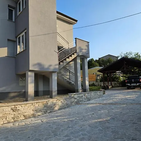 Dado * Čavle