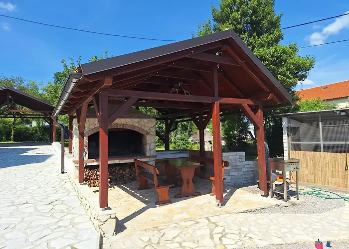 Dado Apartment Cavle